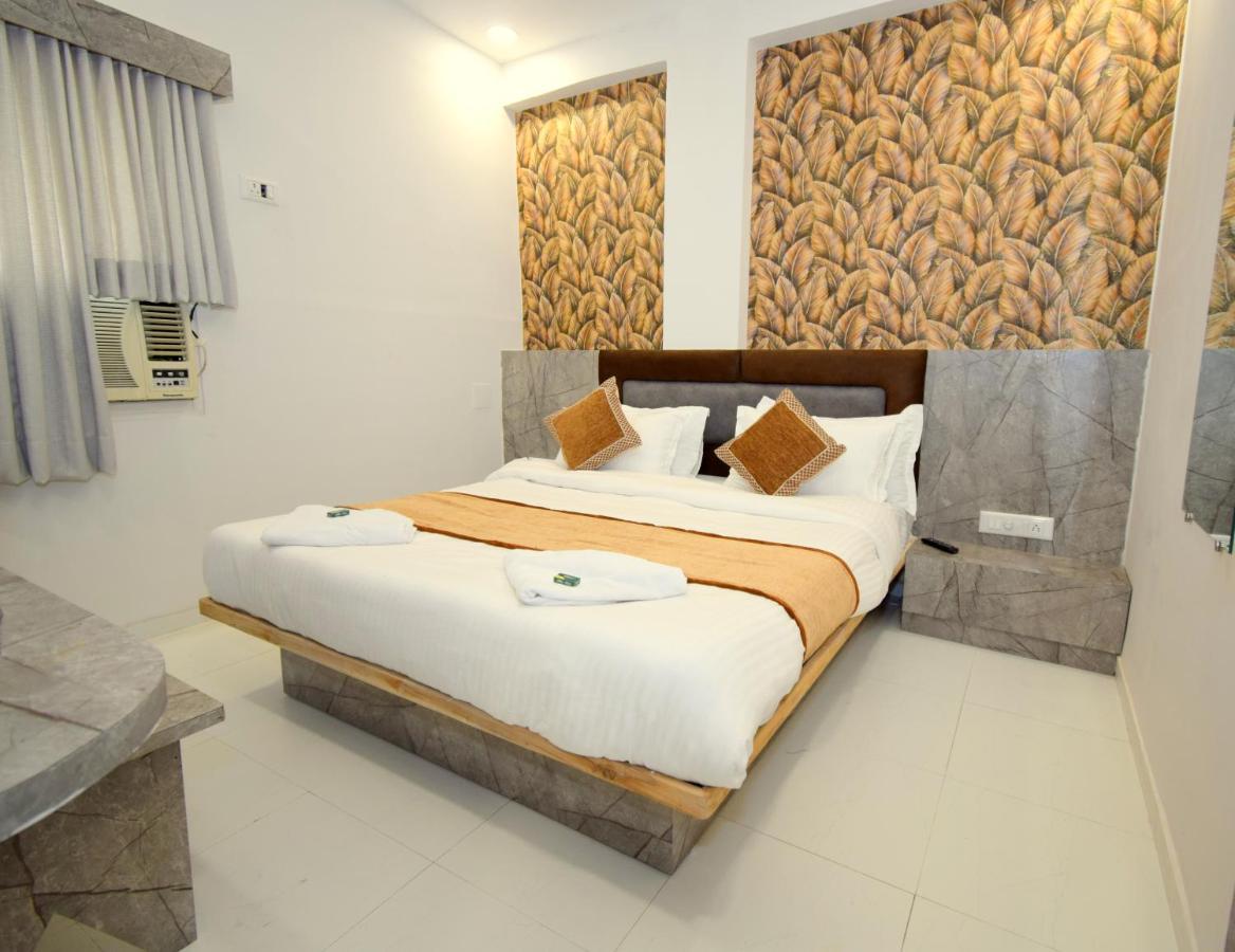Hotel A1 Vastrapur Ахмедабад Екстер'єр фото
